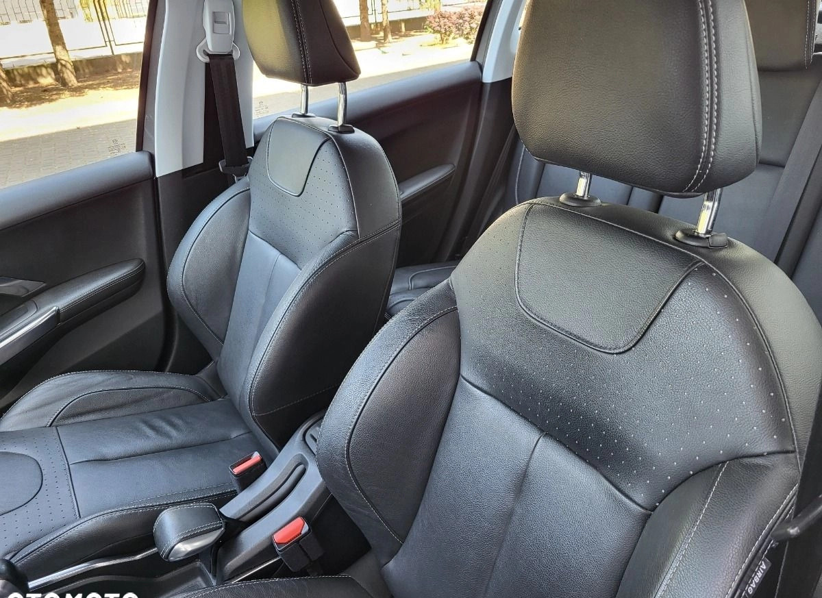 Peugeot 2008 cena 37900 przebieg: 117000, rok produkcji 2015 z Cieszyn małe 667